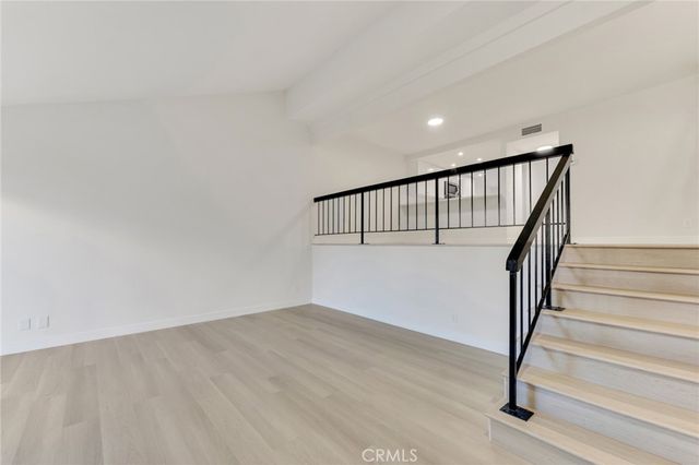 18423 Collins Street A, Tarzana, CA 91356