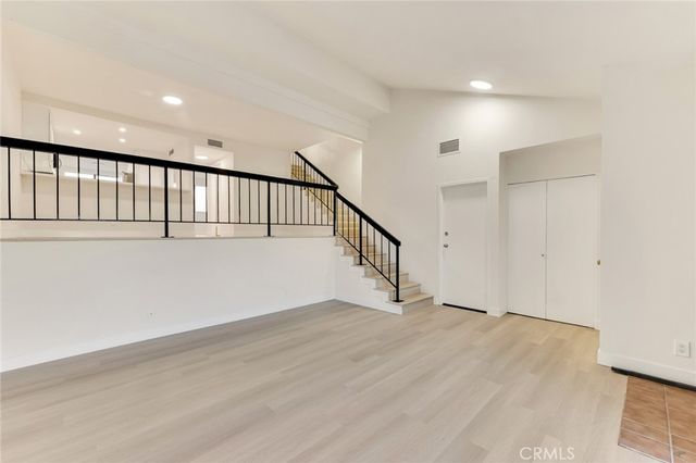 18423 Collins Street A, Tarzana, CA 91356