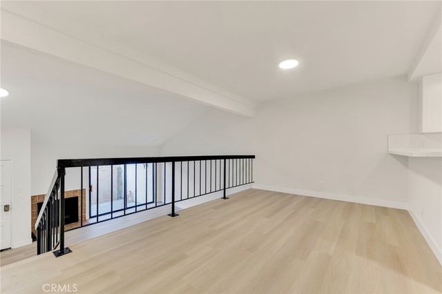 18423 Collins Street A, Tarzana, CA 91356