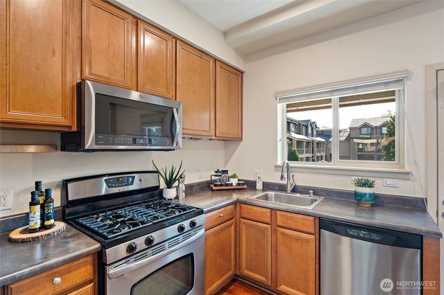 4824 Pointes Drive, Mukilteo, WA 98275