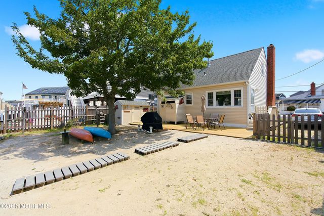 15 Joshua Drive, Manahawkin, NJ 08050