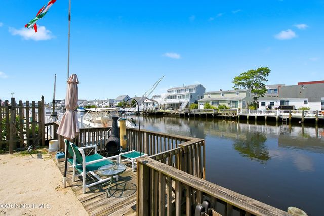 15 Joshua Drive, Manahawkin, NJ 08050