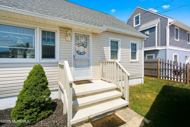 15 Joshua Drive, Manahawkin, NJ 08050