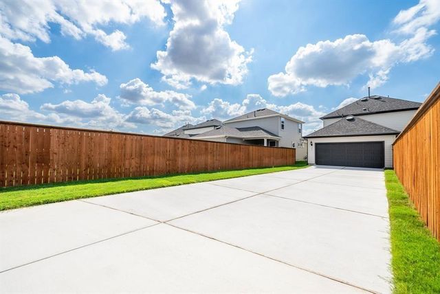 123 Watkinville RD, Hutto, TX 78634