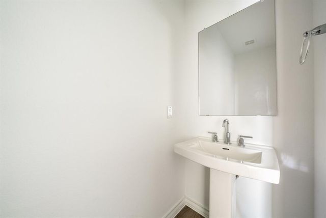 123 Watkinville RD, Hutto, TX 78634