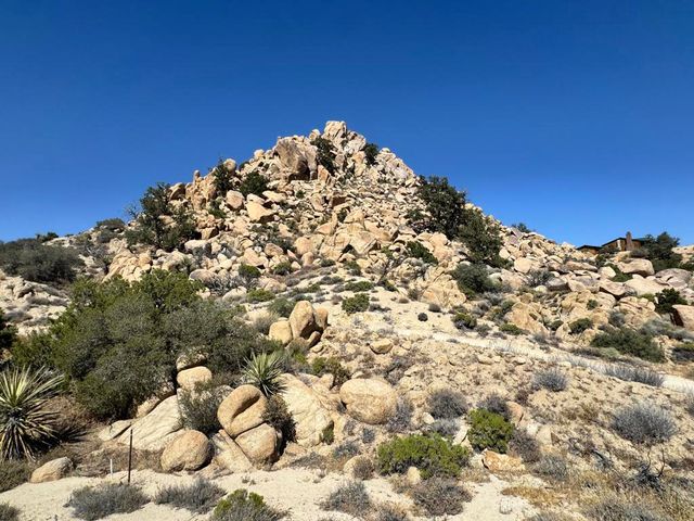 5990 Acoma Trail, Yucca Valley, CA 92284