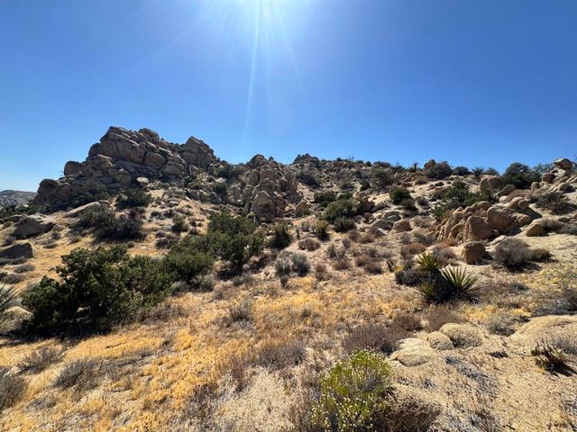 5990 Acoma Trail, Yucca Valley, CA 92284