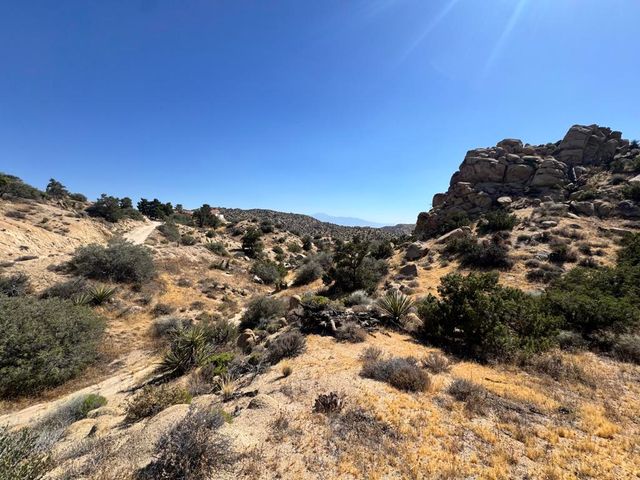 5990 Acoma Trail, Yucca Valley, CA 92284