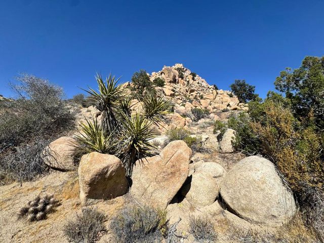 5990 Acoma Trail, Yucca Valley, CA 92284