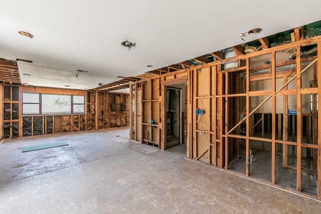 2900 Ryan Place Drive, Fort Worth, TX 76110