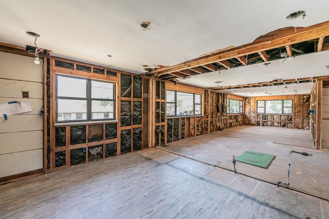 2900 Ryan Place Drive, Fort Worth, TX 76110
