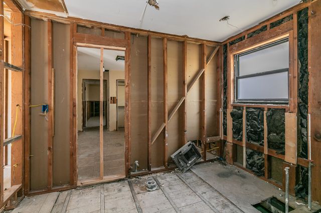 2900 Ryan Place Drive, Fort Worth, TX 76110