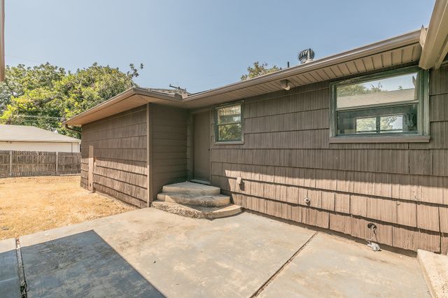 2900 Ryan Place Drive, Fort Worth, TX 76110