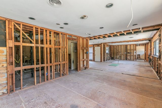 2900 Ryan Place Drive, Fort Worth, TX 76110
