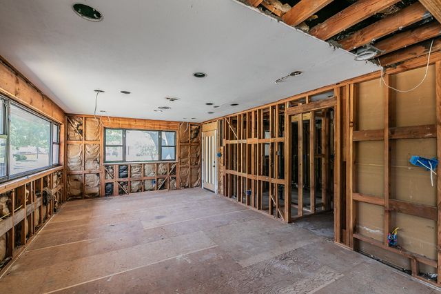 2900 Ryan Place Drive, Fort Worth, TX 76110