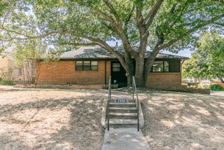 2900 Ryan Place Drive, Fort Worth, TX 76110
