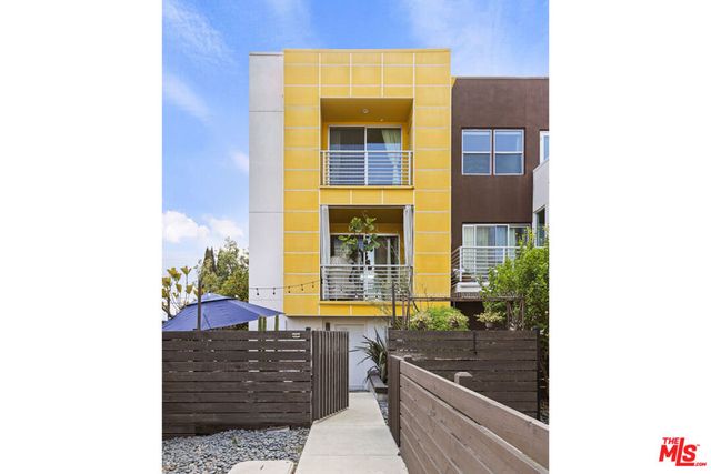 2217 Branden Street, Los Angeles, CA 90026