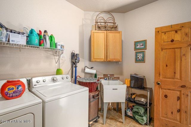 17461 N RIGHT FORK RD, Hauser, ID 83854