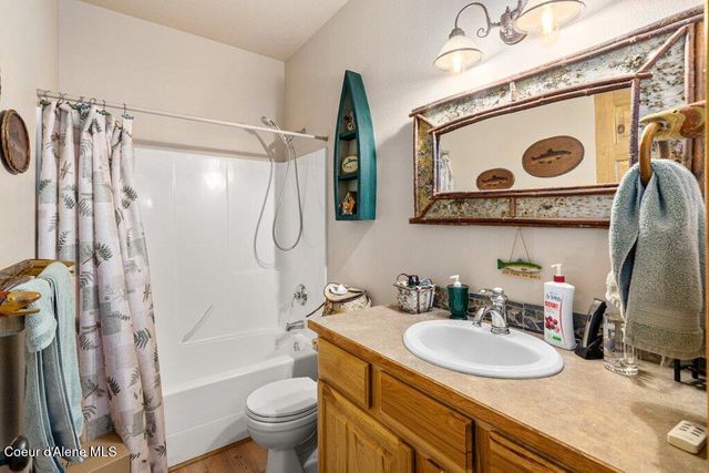 17461 N RIGHT FORK RD, Hauser, ID 83854