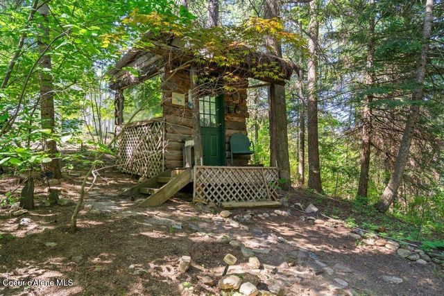 17461 N RIGHT FORK RD, Hauser, ID 83854