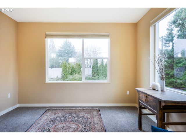 347 RUSTIC Pl 14, Eugene, OR 97401