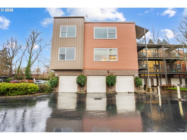 347 RUSTIC Pl 14, Eugene, OR 97401