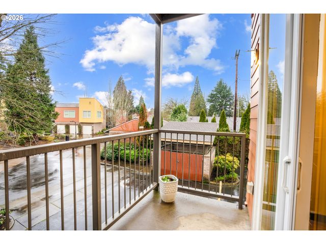 347 RUSTIC Pl 14, Eugene, OR 97401