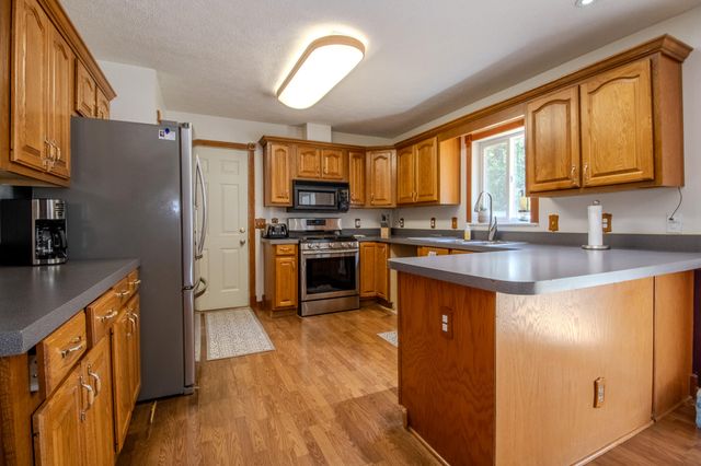 8915 E Long Lane Drive, Knox, IN 46534