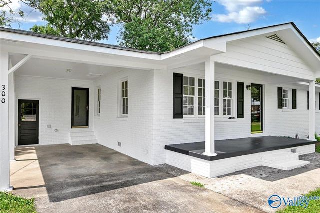 300 Longhorn Pass NW, Hartselle, AL 35640