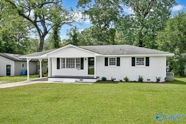 300 Longhorn Pass NW, Hartselle, AL 35640