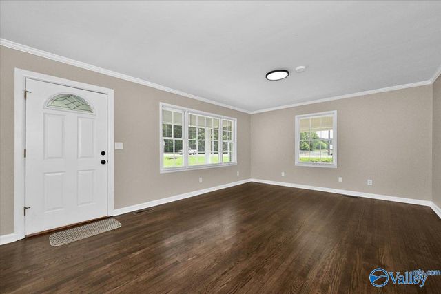 300 Longhorn Pass NW, Hartselle, AL 35640