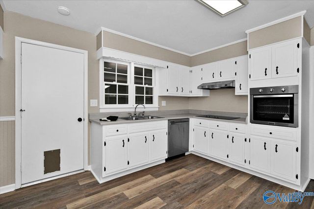 300 Longhorn Pass NW, Hartselle, AL 35640