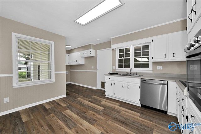 300 Longhorn Pass NW, Hartselle, AL 35640