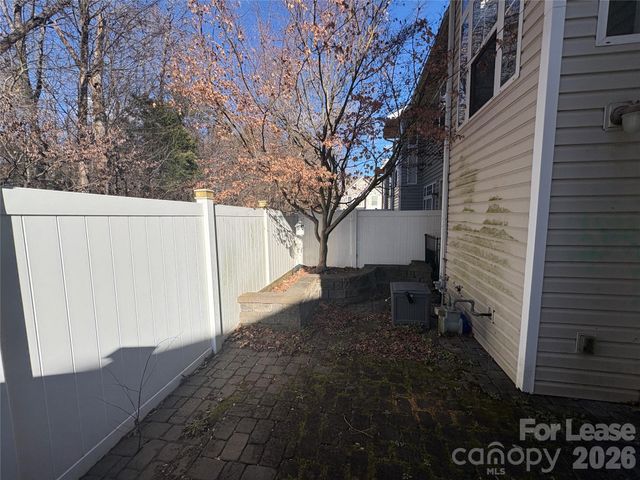 2912 White Willow Road, Charlotte, NC 28273