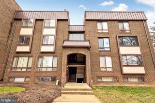 130 ROBERTS LN #201, Alexandria, VA 22314