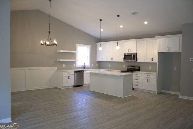 247 North Point Circle, Hartwell, GA 30643