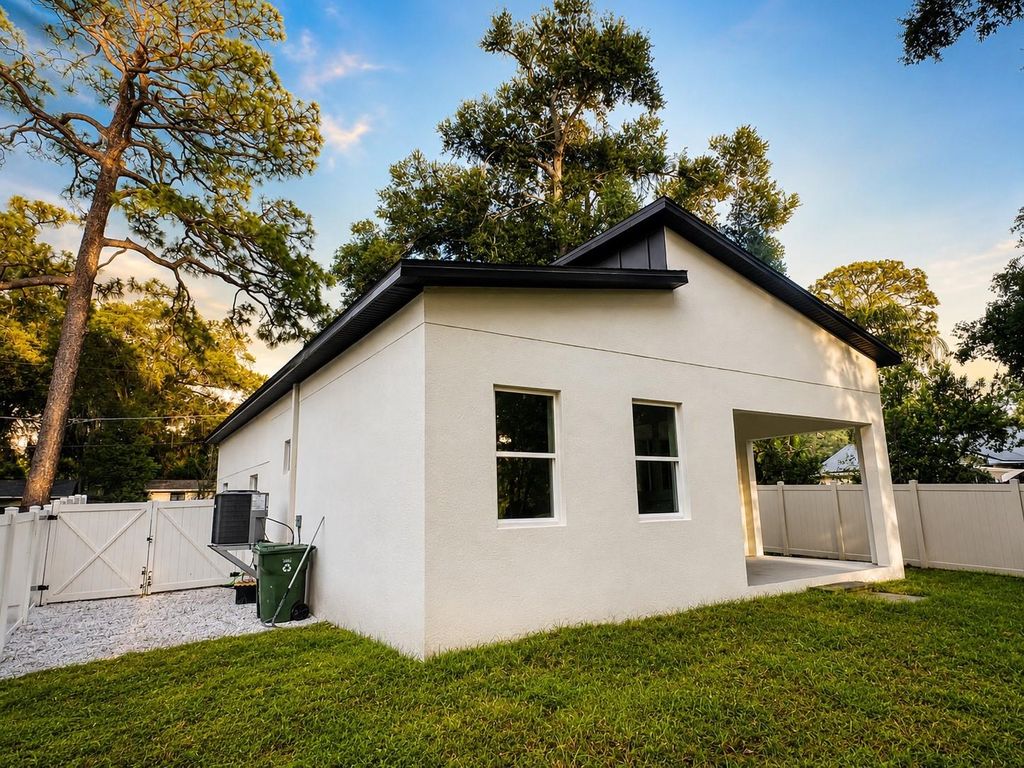 Image 23 of property listing at 5808 N 16TH STREET, Tampa, FL 33610