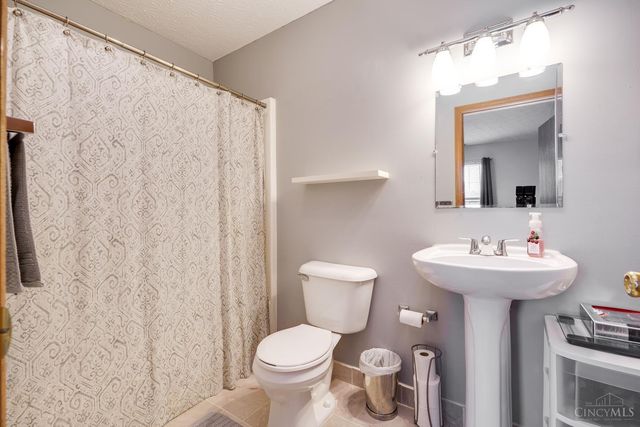 415 Martin Court, Trenton, OH 45067