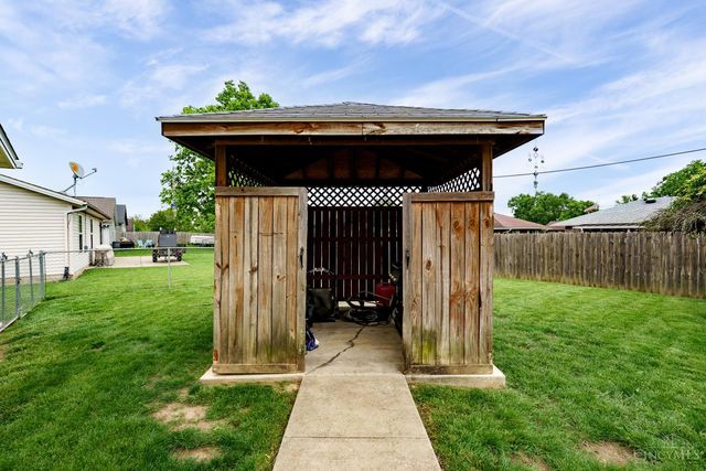 415 Martin Court, Trenton, OH 45067