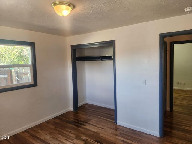 610 S 4th Street, Central Point, OR 97502