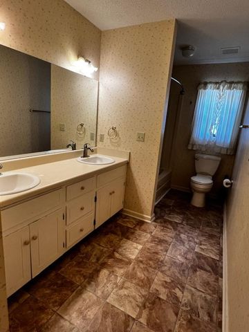 3617 Oak Ridge Lane, Dothan, AL 36303