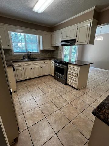 3617 Oak Ridge Lane, Dothan, AL 36303