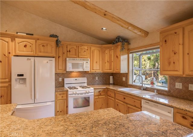 200 Muroc, Big Bear City, CA 92314