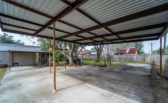 112 Stratford Street, Victoria, TX 77905