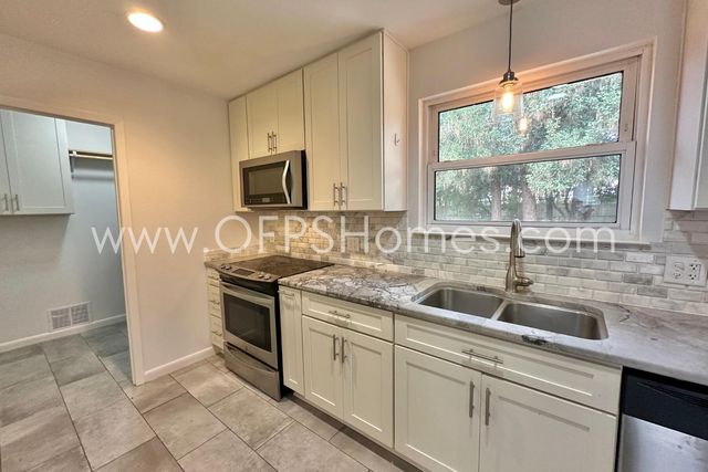 309 Pontevedra Lane, Niceville, FL 32578