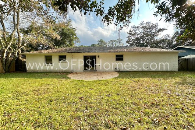 309 Pontevedra Lane, Niceville, FL 32578