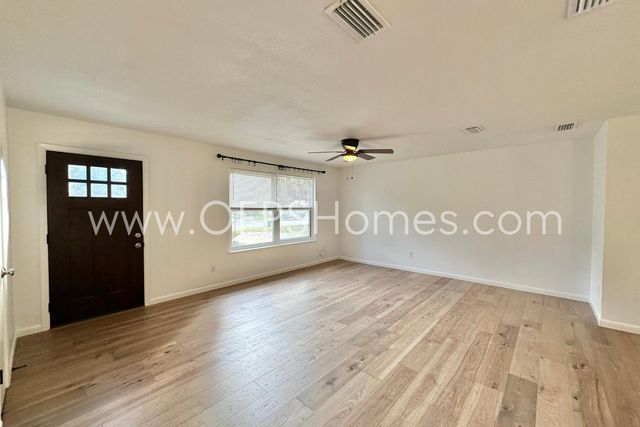 309 Pontevedra Lane, Niceville, FL 32578