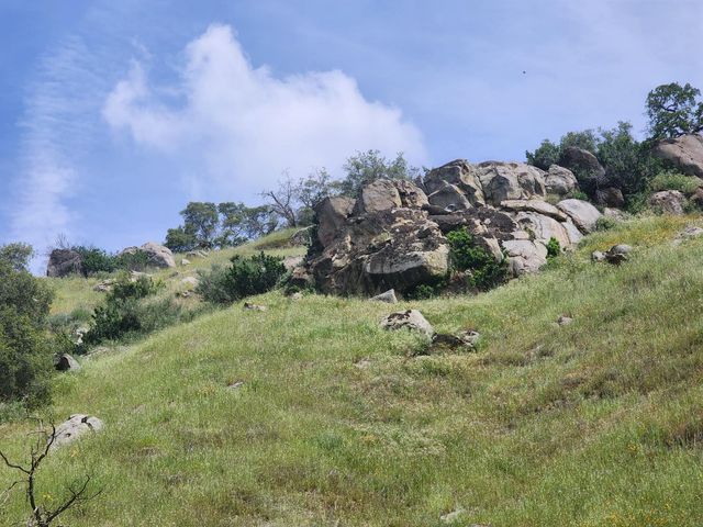 1 Baywood, Yokuts Valley, CA 93675