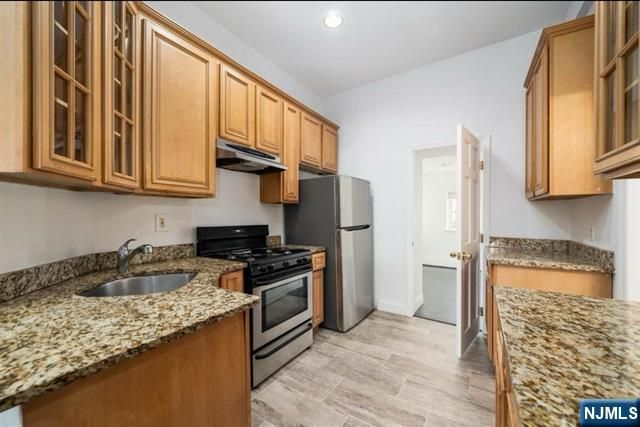 75 Palisade Avenue 1, Jersey City, NJ 07306