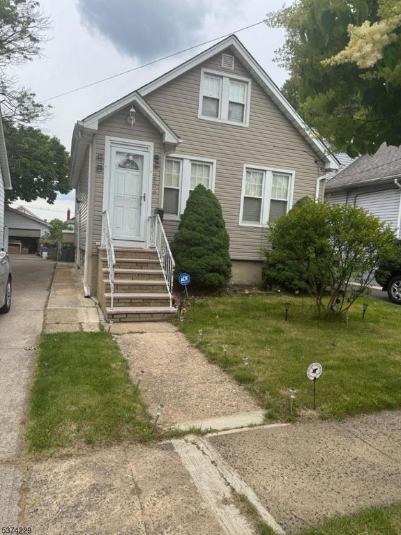 2509 Ogden St, Linden City, NJ 07036